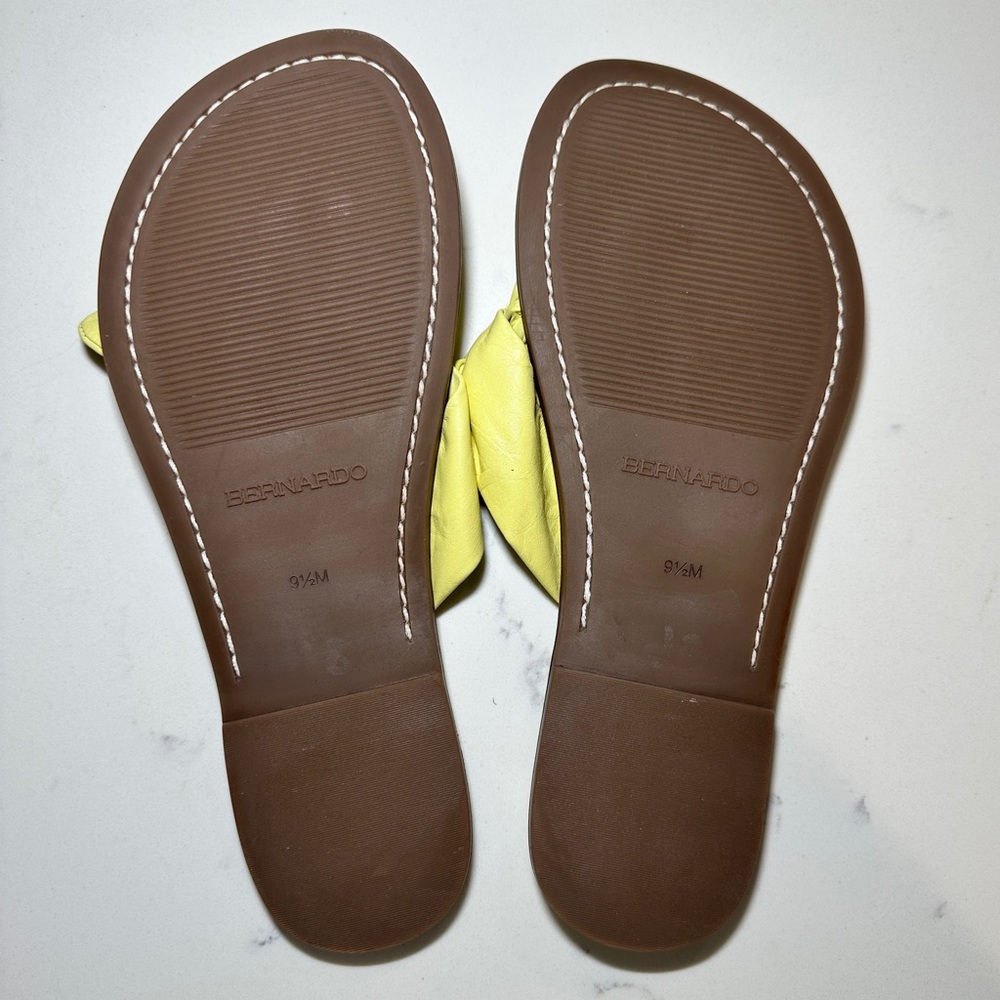 Bernardo x Anthropologie - ‘Lillian’ Thong Sandal - Picture 5 of 5
